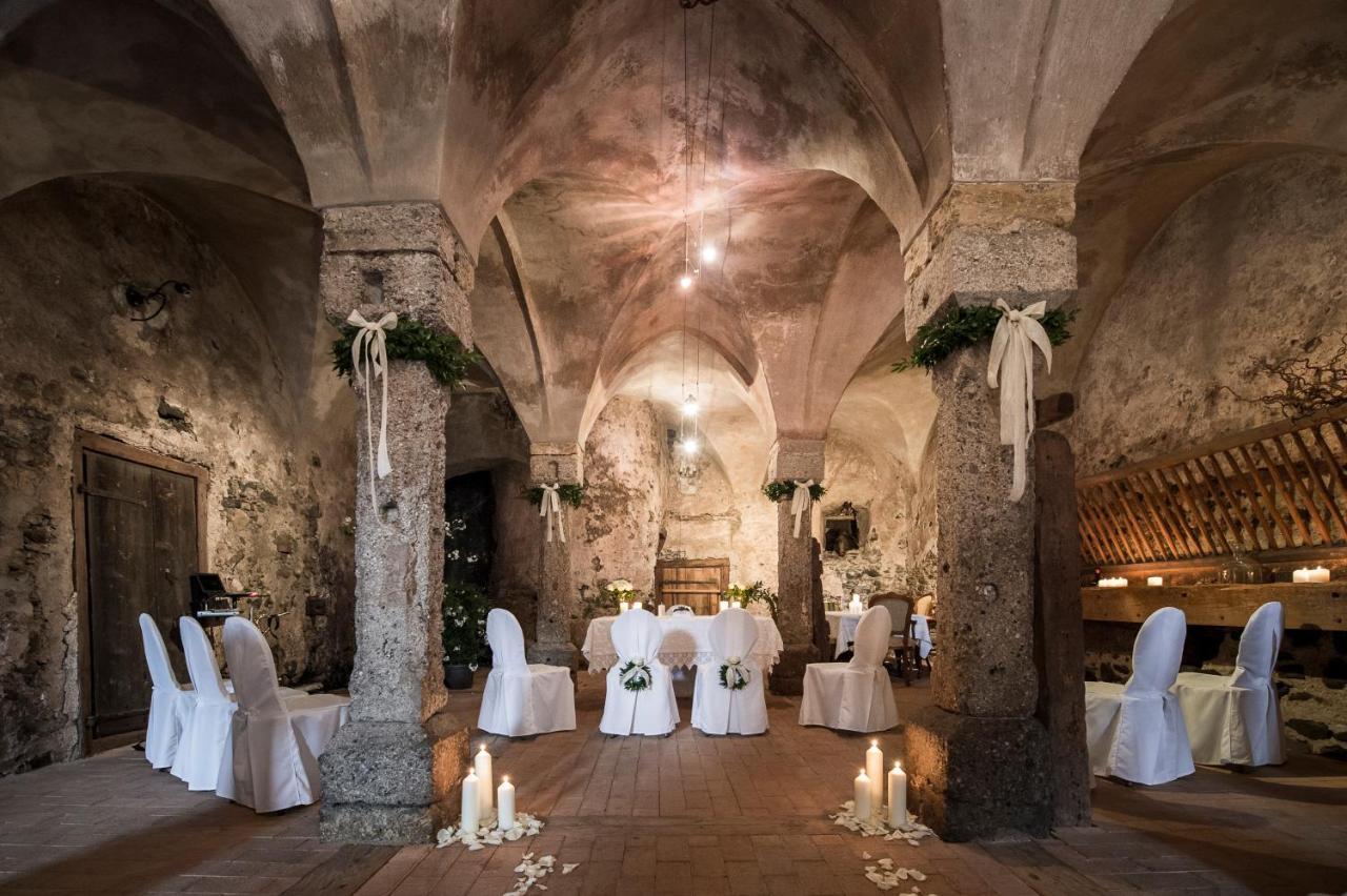 & Gourmetwirtshaus Kirchenwirt Seit 1326 Leogang