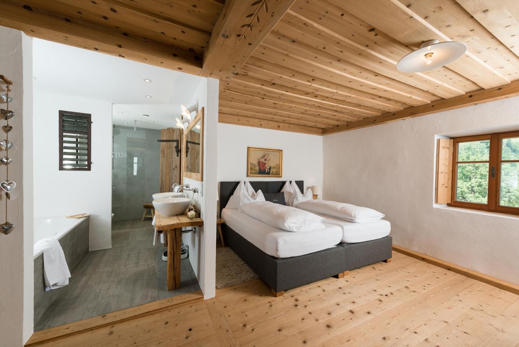 Hotel & Gourmetwirtshaus Kirchenwirt Seit 1326